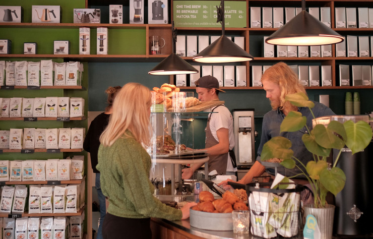 Le coffee-shop Johan & Nyström, rendez-vous des hipsters du quartier.