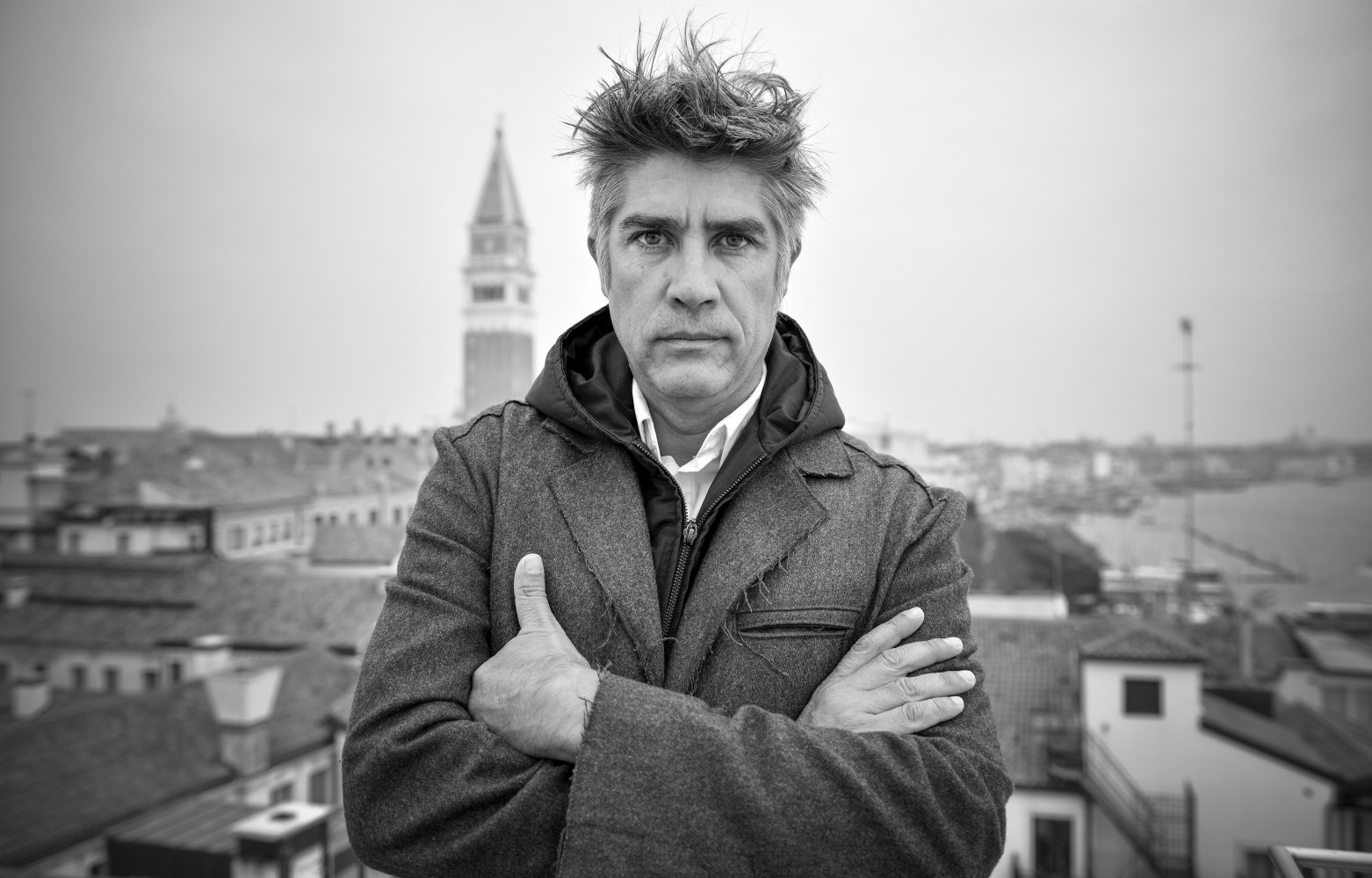 A 48 ans, Alejandro Aravena se souviendra longtemps de cette année 2016. Commissaire de la 15e Biennale...