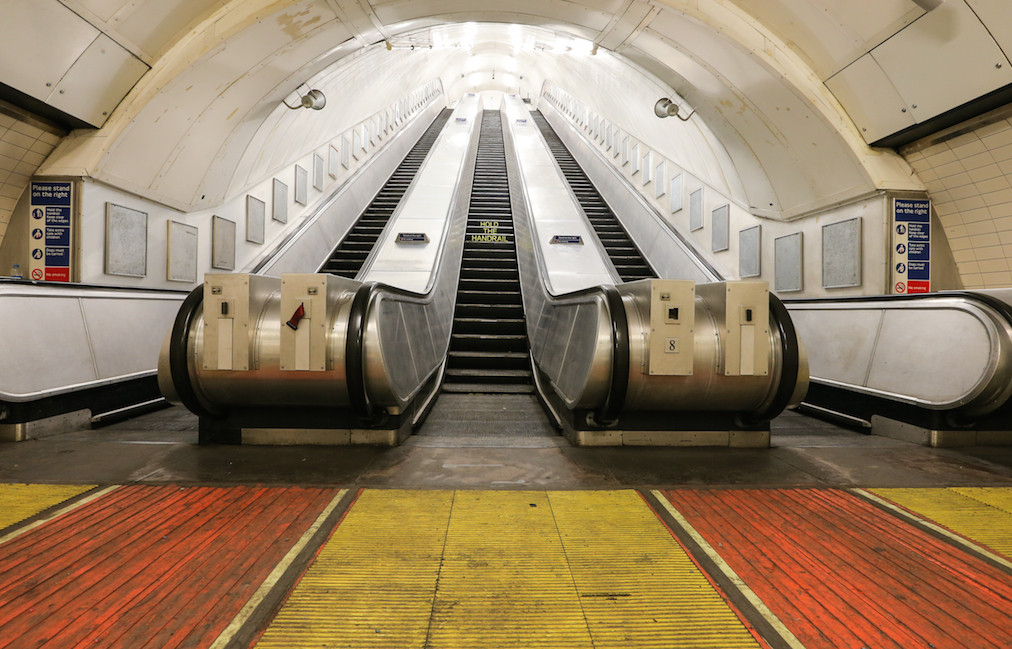 La station de métro de Charing Cross est transformée pour l'occasion.