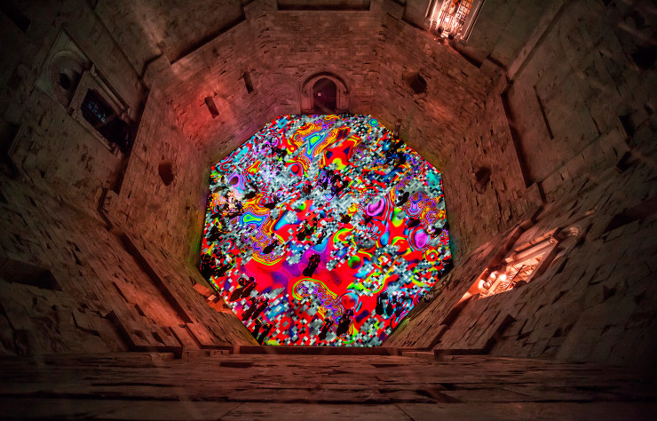 « Magic Carpets », une installation de Miguel Chevalier projetée dans le Castel del Monte, en Italie.