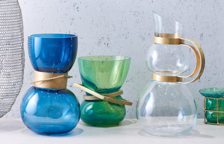 Les collections que réalise chaque année la designer spécialiste du verre Vanessa Mitrani pour Roche Bobois sont autant de pièces uniques puisqu’elles sont issues d’un processus de fabrication aléatoire.