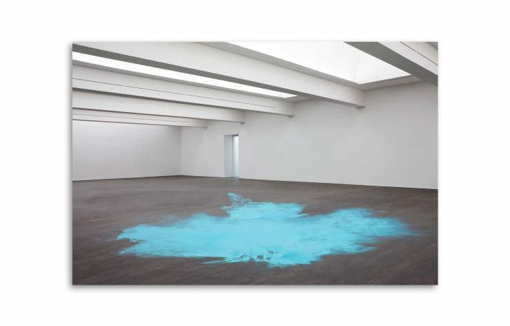 « Untitled (Blue Glitter) » d’Ann Veronica Janssens (2015).