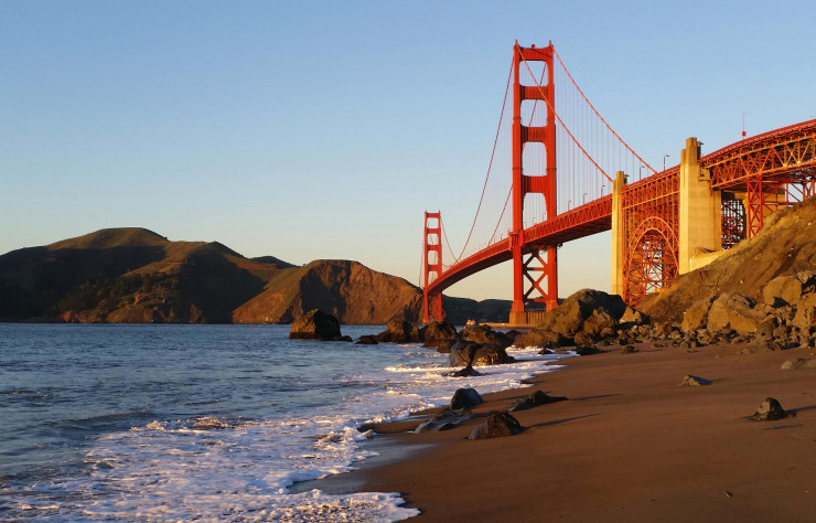 Construit de 1933 à 1937, le Golden Gate Bridge a conservé son orange emblématique.