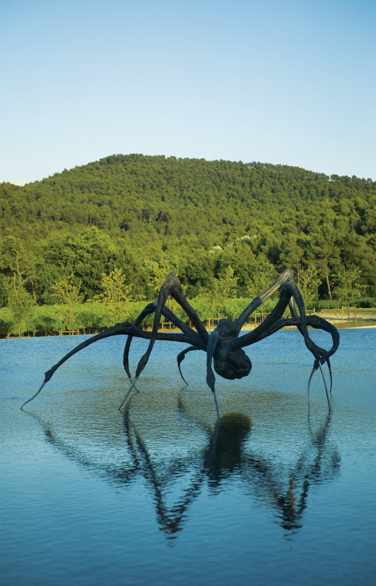 L’impressionnante araignée de Louise Bourgeois, dite Crouching Spider (2003).