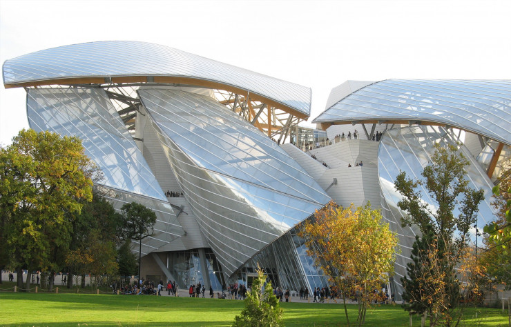La spectaculaire Fondation Louis Vuitton, achevée en 2014 par Frank Gehry, au cœur du Bois de Boulogne.