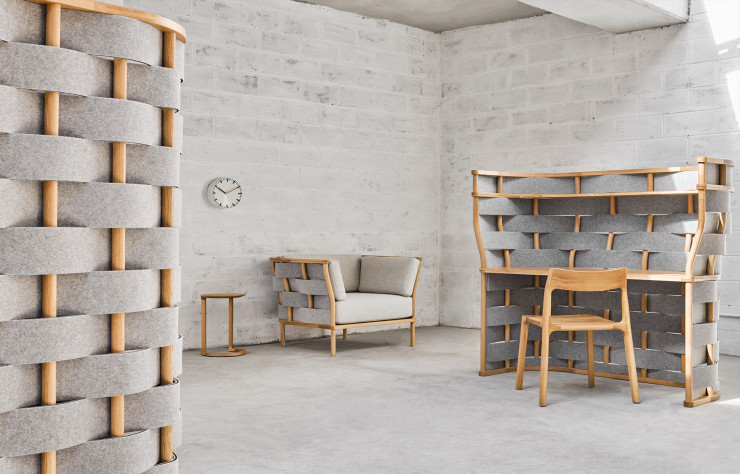 Adam Goodrum a baptisé Bower (boudoir) cet ensemble composé d’un fauteuil et d’un bureau pour créer des espaces enveloppants qui invitent au repos ou au trvail.