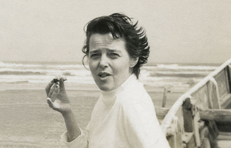 Charlotte Perriand au Japon en 1954.