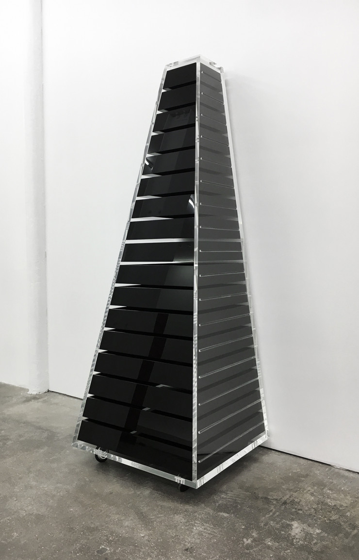 Meuble « Pyramid », Cappellini (1968).