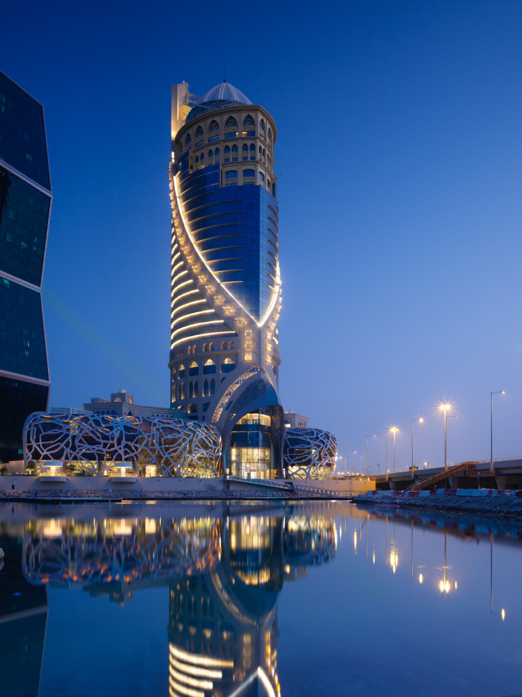 Le bâtiment du Mondrian Doha a été conçu par le cabinet qatari South West Architecture.