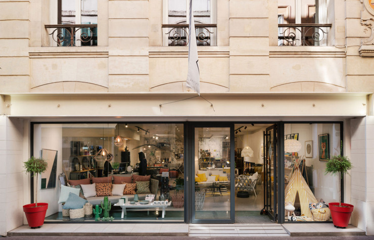 Good Designstore est une vaste boutique qui a trouvé sa place en plein centre de Marseille. Katja Bonneville y expose toutes les marques qu’elle représente, avec le flair imparable qui la caractérise.