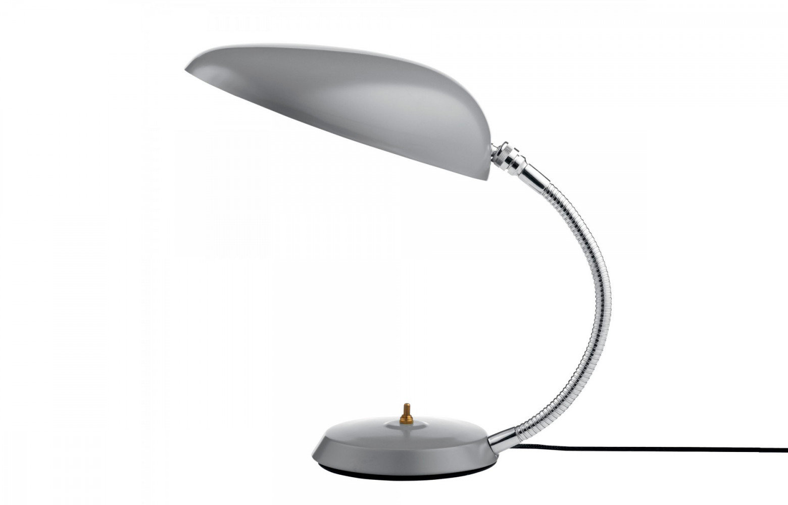 Lampe Cobra (1949), en acier, design Greta Magnusson-Grossman, 418 €. Gubi.