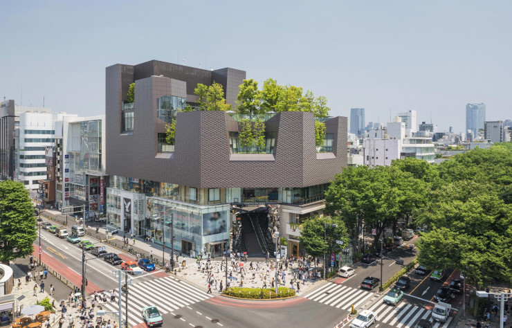 Achevé en 2012, le centre commercial Tokyu Plaza Harajuku Omotesando.