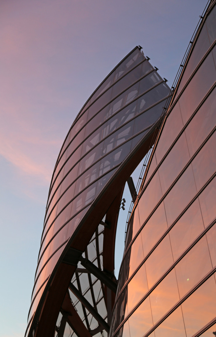 Pour dessiner la Fondation Louis Vuitton, Frank Gehry s’est inspiré de la légèreté des architectures de verre des jardins de la fin du XIXe.