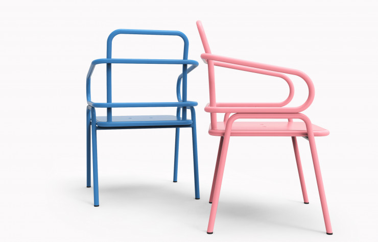 Les chaises Miglena affichent un style industriel et fantaisiste, simple et lumineux.