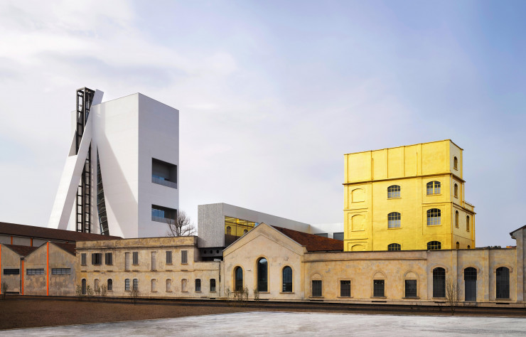 La Fondazione Prada et sa toute nouvelle tour signée Rem Koolhaas.