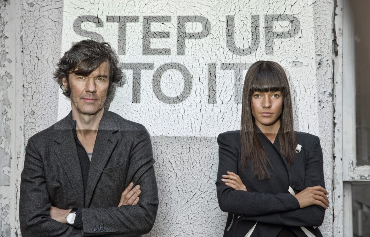 Jessica Walsh et Stefan Sagmeister, enfants terribles à l’origine de l’agence de design graphique qui porte leurs deux noms, ont le sens de la communication.