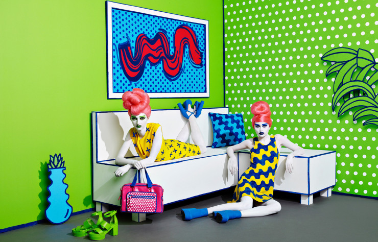 Pour leur campagne de publicité vantant la marque de prêt-à-porter Aïzone (collection automne/hiver 2015), Sagmeister & Walsh ont créé des environnements 3D inspirés du pop art, avec l’aide de la peintre corporelle Anastasia Durasova et du constructeur de décors Sing-Sing.