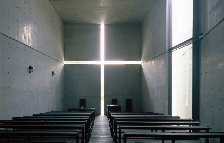 Eglise de la lumière (1989), conçue comme le « négatif » de l’Eglise sur l’eau.