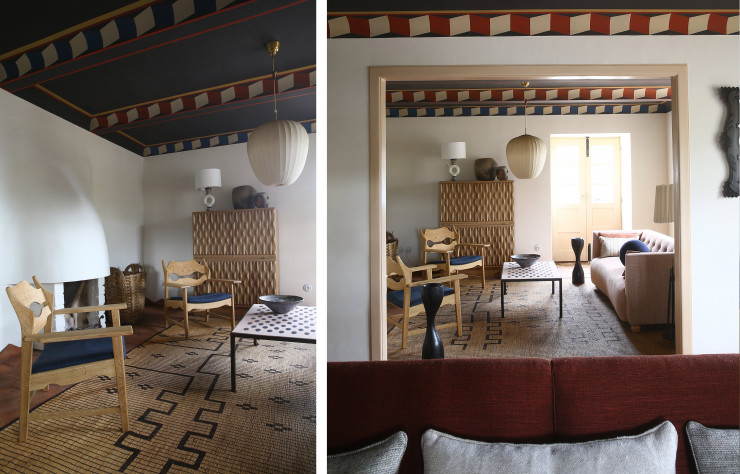Le salon-fumoir, avec sa fresque au plafond réalisée sur mesure, fait la part belle aux matériaux et au mobilier chinés et dessinés par Pierre Yovanovitch.