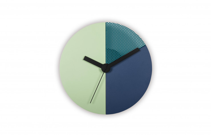 Time est disponible en monochrome ou bicolore (32 teintes).