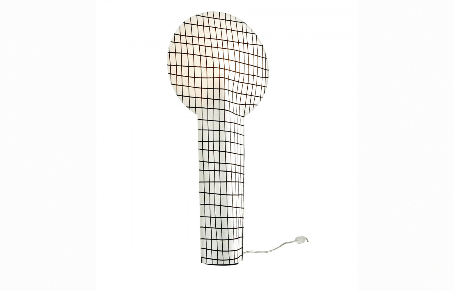 5/ Lampe à poser « Paper Lamp » en papier non tissé, design René Barba, 208 €. Ligne Roset.