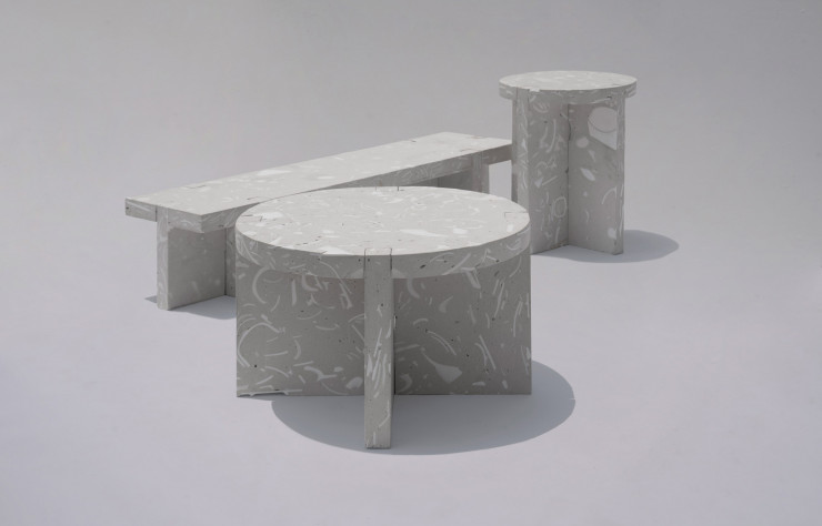 Le mobilier de Bentu Design laisse apparent les chutes de bols, coupes et autres objets en céramique mis au rebut.