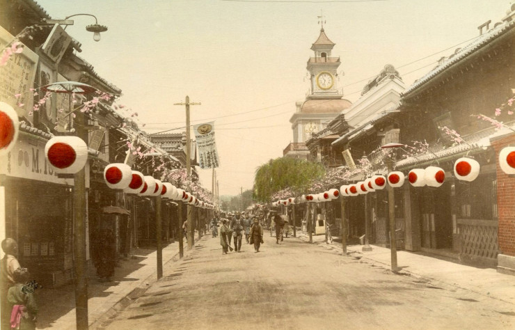 Avenue Benten-dori à Yokohama, vers 1890.