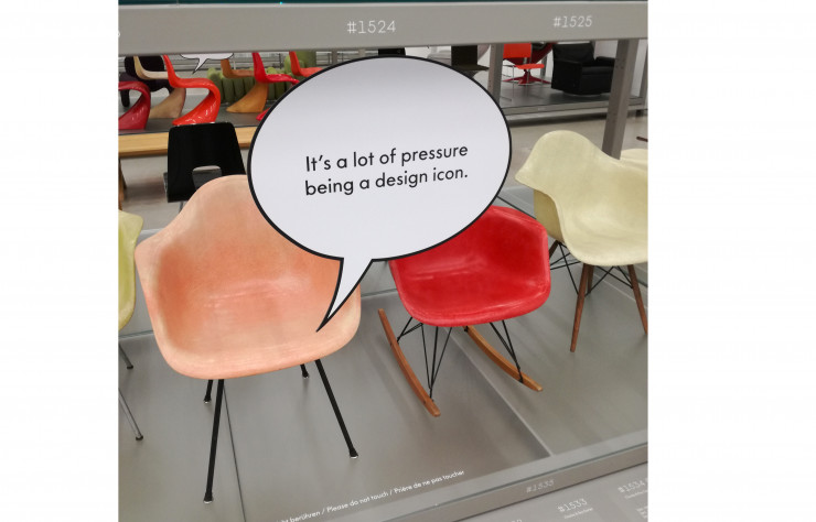 Dialogue de chaises Eames dans le Vitra Design Museum.