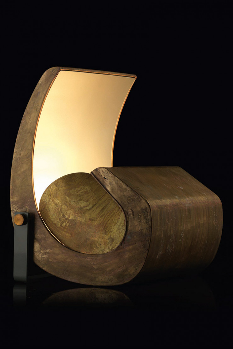 Nemo Lighting a édité la lampe Escargot dans une version conforme aux matériaux d’époque.