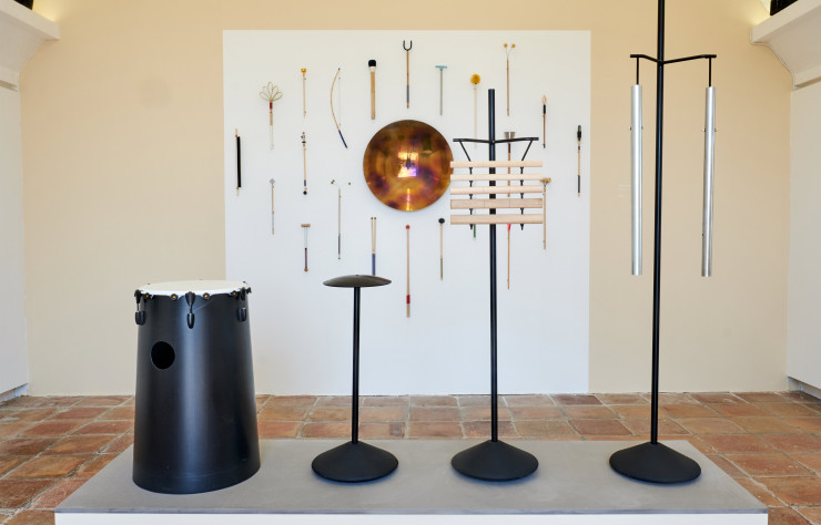 Le grand prix du jury et celui du public ont été décernés à Grégory Granados pour Step, un ensemble de percussions fabriquées à partir d’objets recyclés.