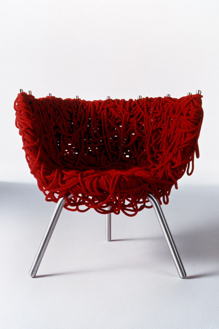 En 1993, le fauteuil Vermelha (Edra), en corde, vaudra aux Campana une reconnaissance internationale.