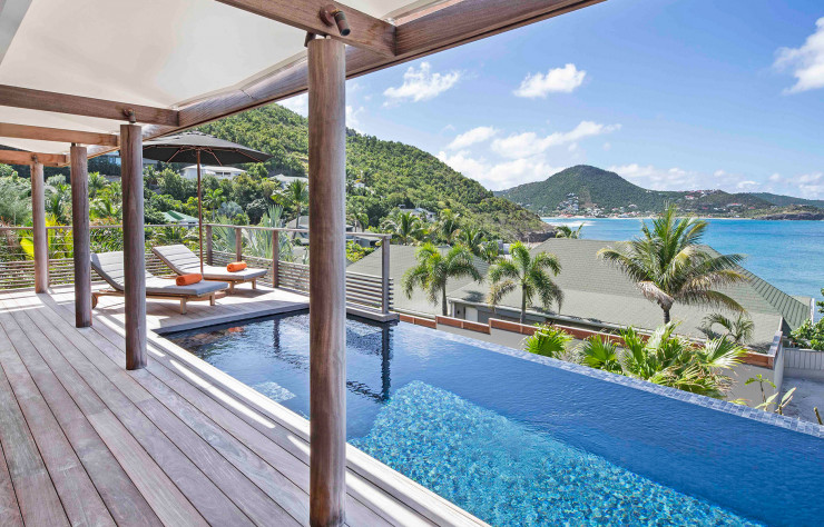 Équipées d’une terrasse avec piscine à débordement, les villas jouissent toutes d’une vue époustouflante sur la mer.