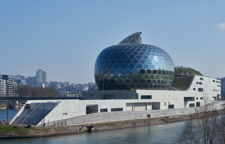 La Seine musicale, sur l’île Seguin, à Boulogne-Billancourt, a été achevée en 2017 par Shigeru Ban pour le compte du conseil général des Hauts-de-Seine
