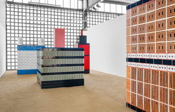 Installation Torri de Nathalie du Pasquier pour Mutina (2019).
