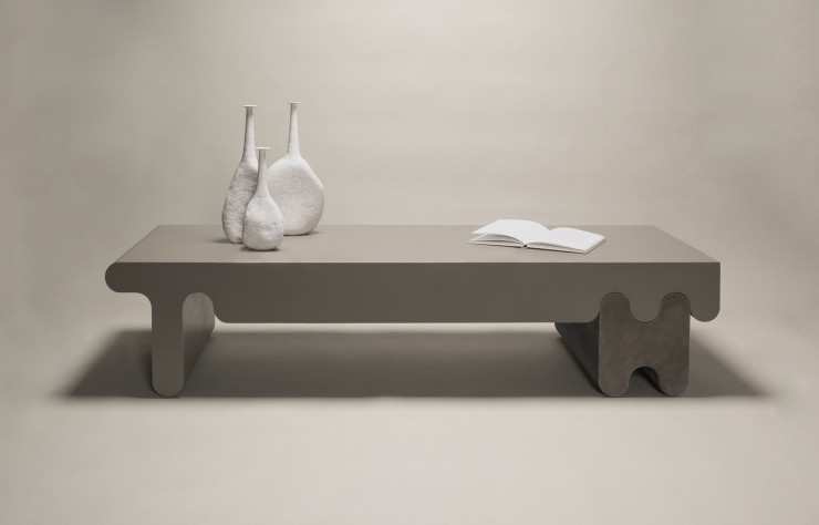 Table basse en cuir et marbre de Francesco Balzano.