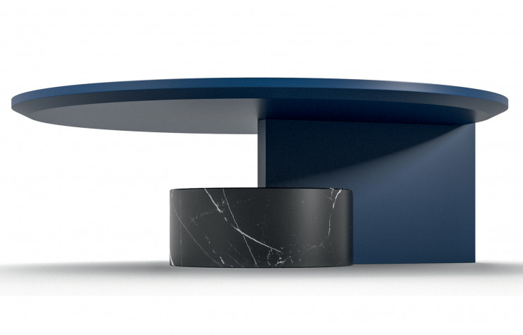 1/ Table Sengu en marbre et bois bleu nuit, design Patricia Urquiola, à partir de 2 735 €. Cassina.