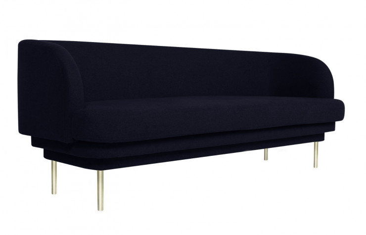10/ Canapé droit Cornice en velours, pieds en laiton. Design Bicolter, ENOstudio, 2 090 € sur Made in Design.