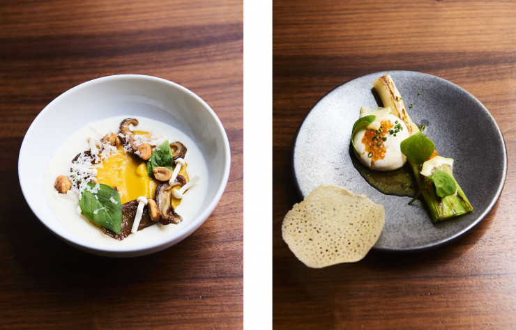 À gauche : crème de courge et gorgonzola shiitake. À droite : poireau vinaigrette, oeufs de truite et bonite séchée.