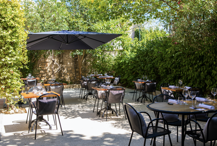 Proches du restaurant – aux Baux de Provence, le restaurant Bec. 