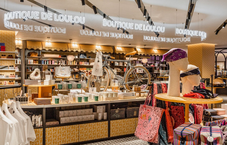 Dans le concept-store baptisé Boutique de Loulou règne l’esprit le plus parisien de la Samaritaine. Des coups de cœur chics et joyeux, pour tous les budgets : mode, high-tech, design, papeterie…