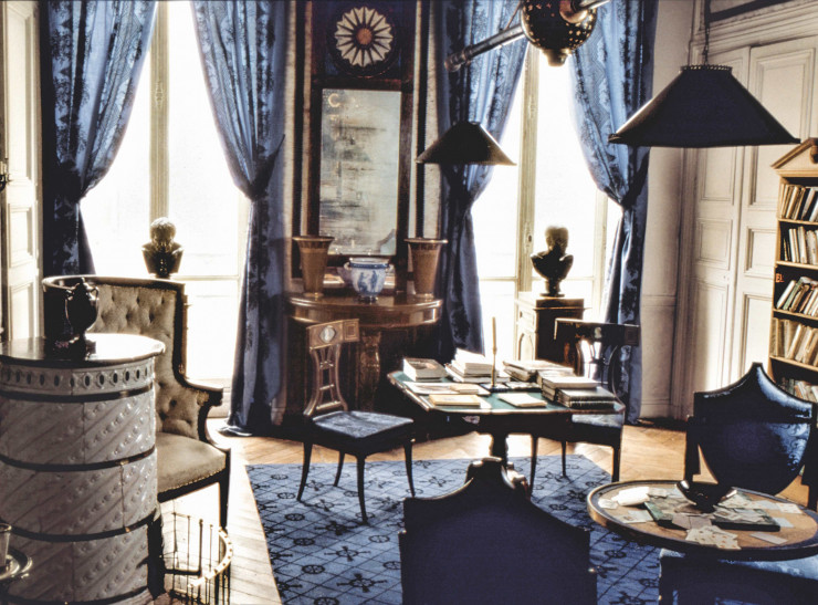 Appartement de Madeleine Castaing et moquette à motifs ancre.