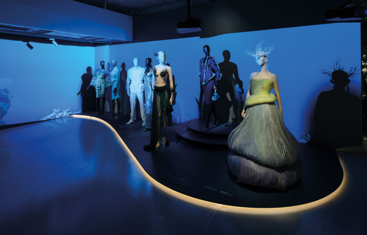 The “Thierry Mugler, Couturissime” exhibition at the MAD.