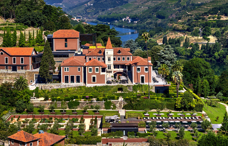 Le Six Sens Douro Valley surplombe la vallée avec majesté.