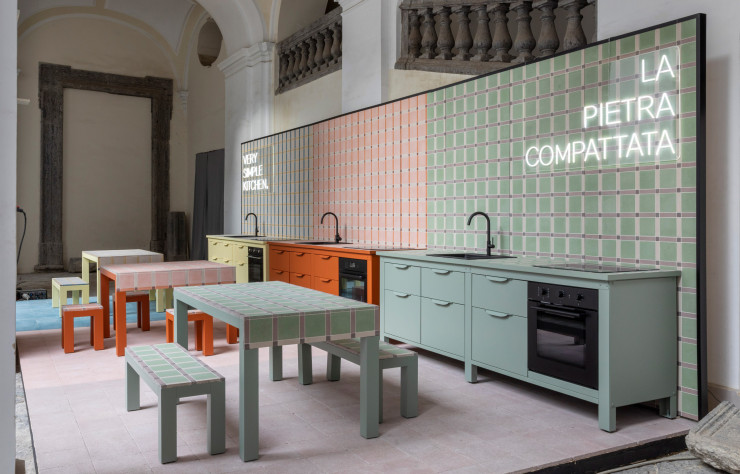 La nouvelle collection de cuisine de Very Simple Kitchen s’expose au Edit Napoli 2022.
